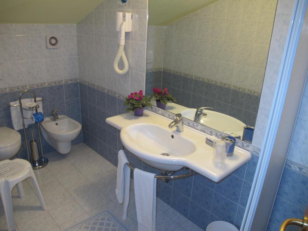 Hotel Basilea Bellaria-Igea Marina Zimmer foto